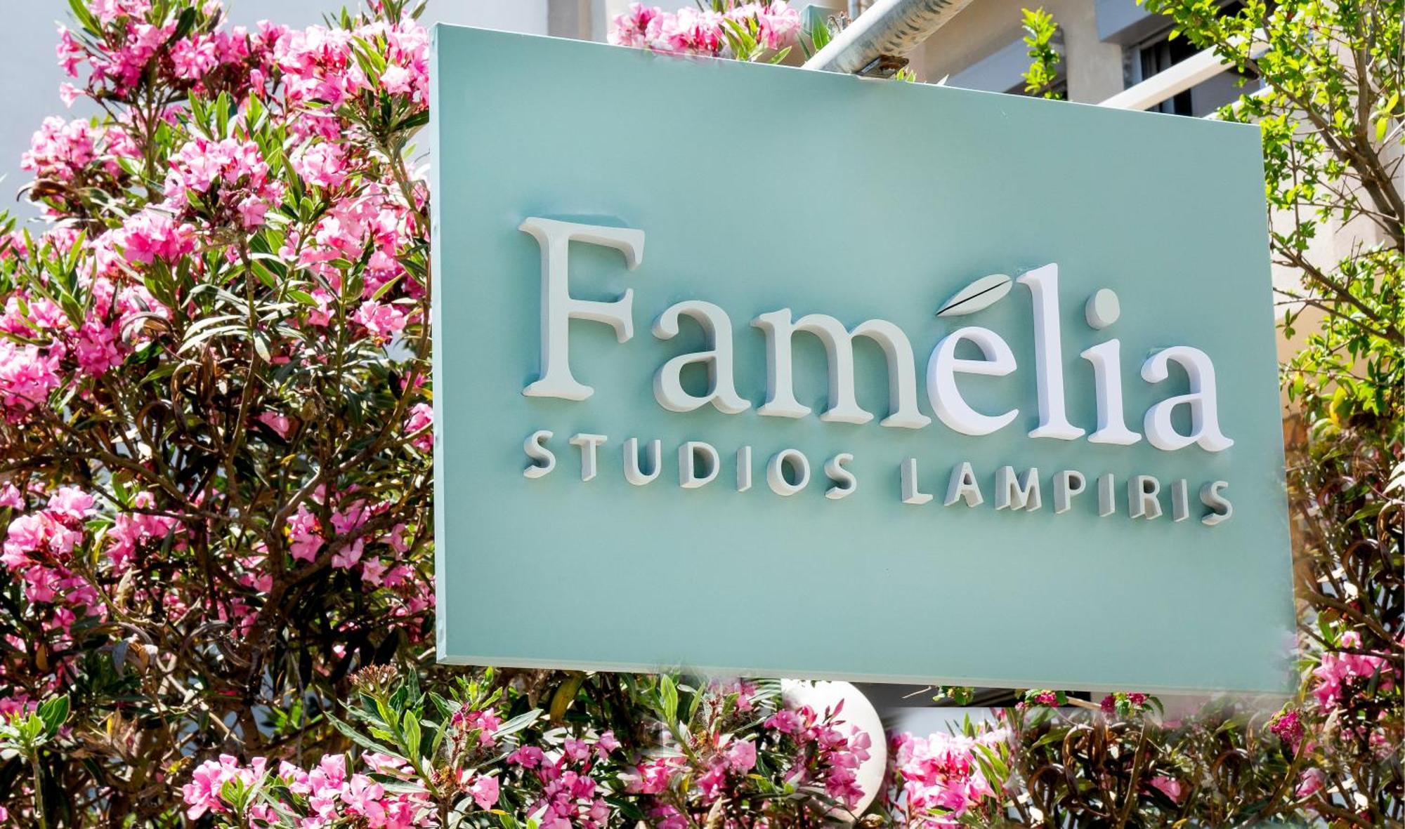 Famelia Studios Lampiris ポトス エクステリア 写真